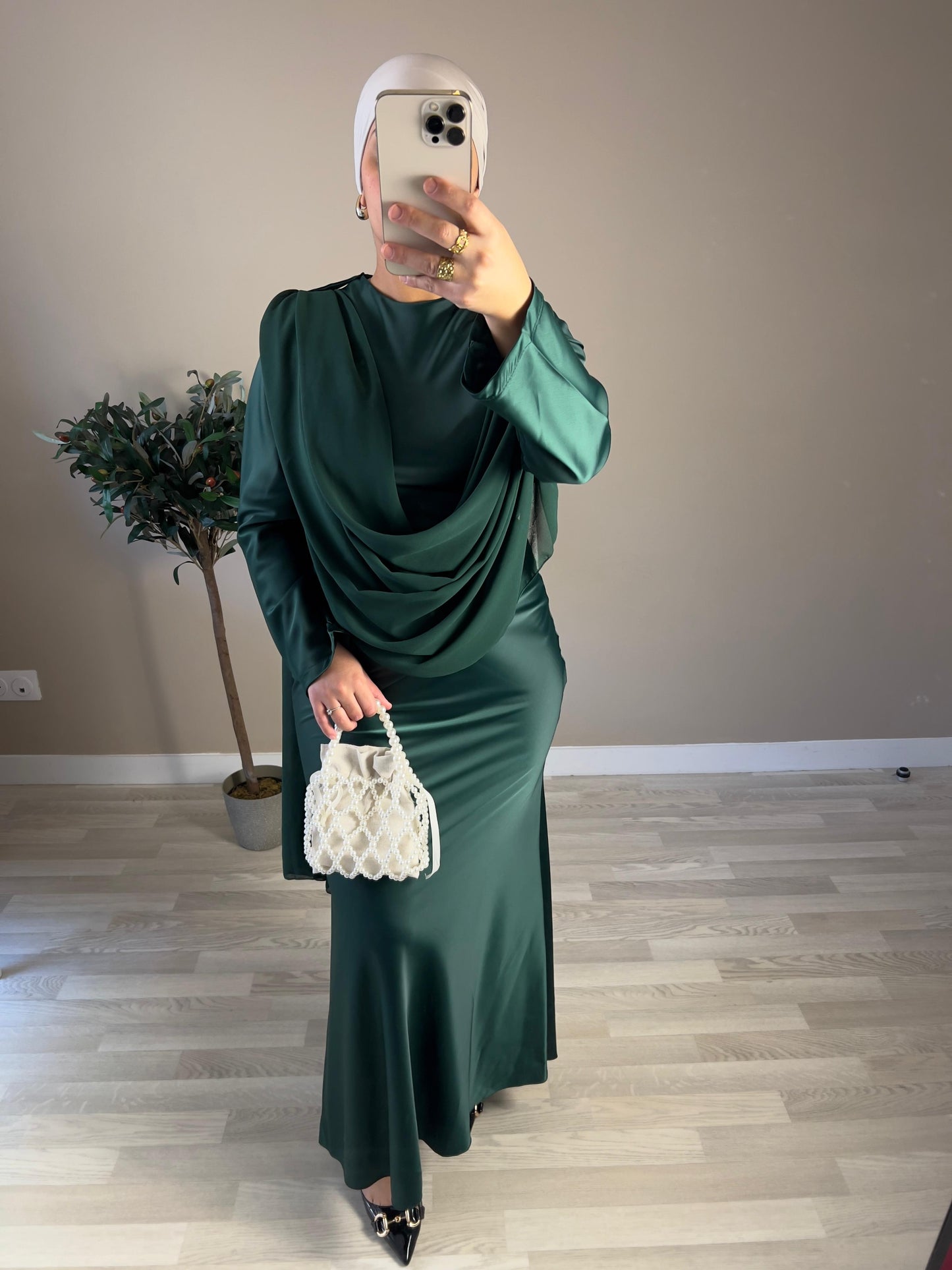 Robe longue en satin à voile sur l’épaule | Verte