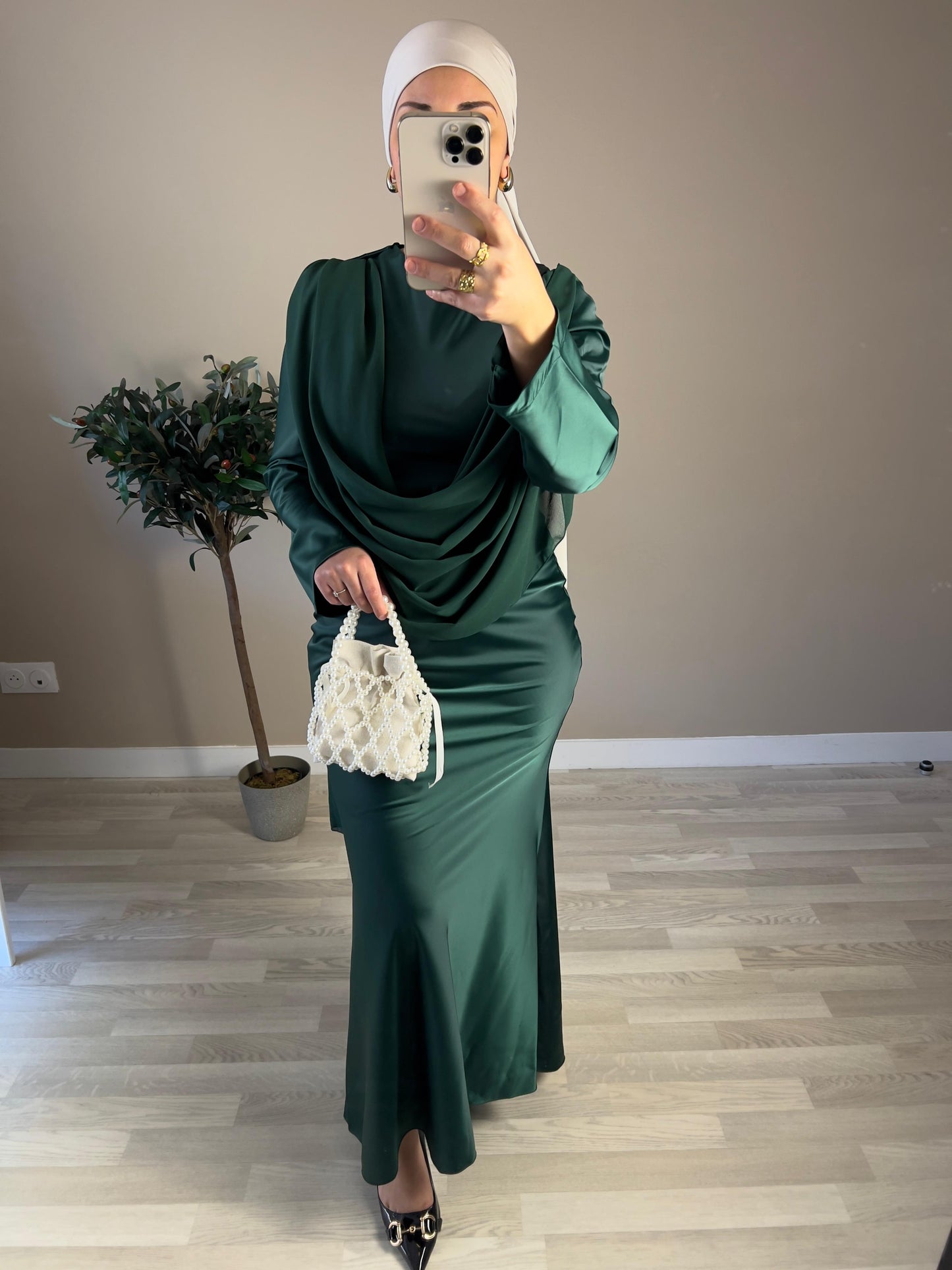 Robe longue en satin à voile sur l’épaule | Verte