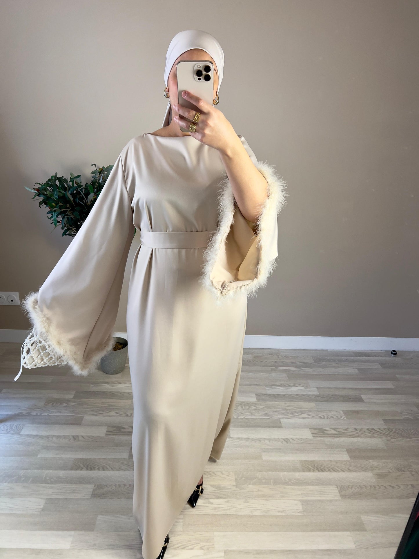 Robe ASFA à plumes | Crème